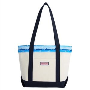New Vineyard Vines Shark Week Tote